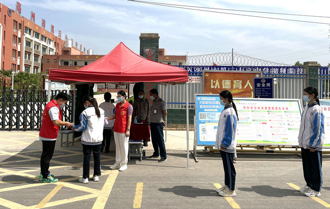 战役一线党旗红：亳州市第三十六中学党旗红守护健康绿
